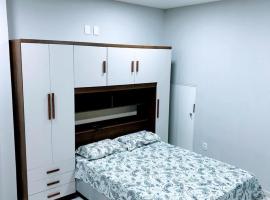 Estudio Novo bem Equipado, hotel in Serra