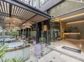 Cuadra 134 Residencial Condesa