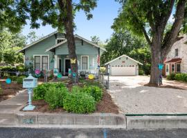 Ms Bunnys Bungalow, hotel em Fredericksburg