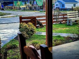 Constantino Hostel by lo de Guille，查爾騰鎮的住宿