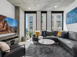 Delta Center 2Bd 2Bath Pool Gym!