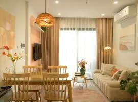 Vinhomes Smart City Rare 1,5BR Apt Best Deal for Long-Term Guests