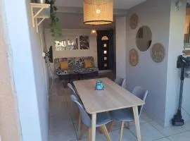 Le Bosquet, superbe rez de jardin, parking, clim,650m plage Grau d'agde