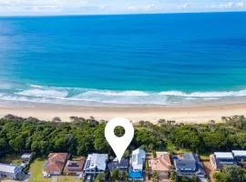 Beached - Prime beachfront location