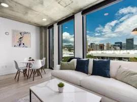 Gorgeous Downtown 1BD 1BA - BEST views & Amenities
