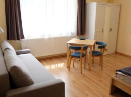 Pet&ouml;fi Vend&eacute;gh&aacute;z, hotelli, jossa on pys&auml;k&ouml;intimahdollisuus kohteessa Eger