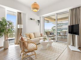 Bright Oasis at Yas - Private Beach Access, hotel v destinaci Yas Island