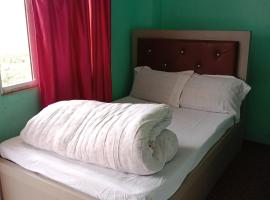 Hotel peace and happy, Hotel in Charikot