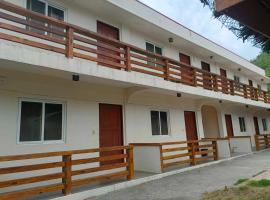 Dolphin Bay Resort Puerto Galera, Hotel in San Isidro