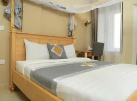 Jade Hotel