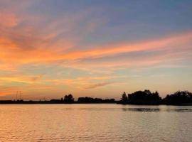 Cabana lac Apa Stefania، كوخ في Medieşu Aurit