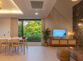 Jeju at Aewol Forest 402, Hotel in Haean