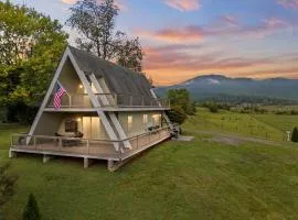 Old Rag A-Frame: Mountain Views Hot Tub Fire Pit