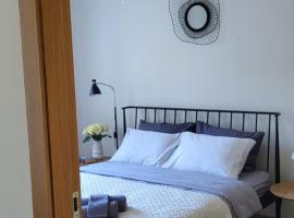 Sun Shine apartment: Liepāja şehrinde bir otel