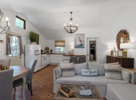 Emerald Cottage- Lake Front & Kayaks On Hgtv!