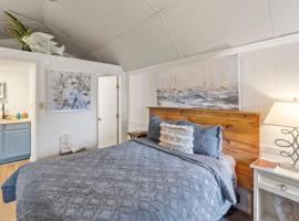 Pelican's Nest, Caddo Lake Cabins, with Kayaks, hotel a Oil City