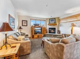 Breckenridge Condo: Large Patio & Shared Amenities