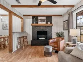 Cozy Modern Cabin Kayaks & Dock Access