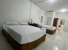 Hotel Mahkota 145