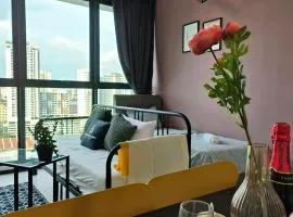 New Comfy Urban Suite Homestay at Georgetown for family by Urban Staycations LOD