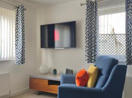 Bright 2-bedroom apartment with parking in Montrose