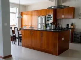 Apartamento T3 Equipado Em cima de Restaurante