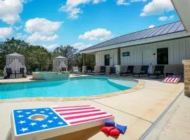 Heated Pool Movie Theater Hot Tub Games Sleeps 28