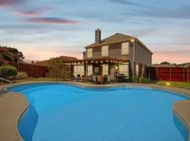 5BD Vacation Retreat - Pool Patio Cinema