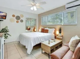 Seaside Serenity Hollywood Studio Escape