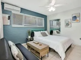 Sunny Serenity Hollywood Studio Getaway