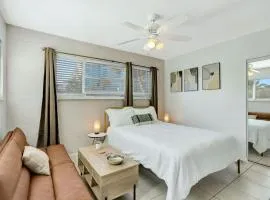 Beachside Bliss Hollywood Studio