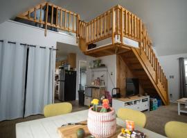 Cozy Wet Mountain Valley Cottage, hotel a Westcliffe