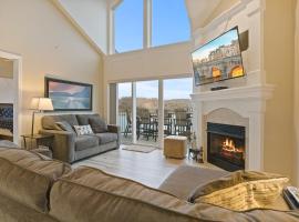 Lakefront Camdenton Condo Near Ha Ha Tonka, Hotel in Camdenton