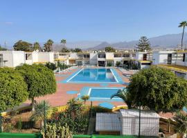 Hercules 2 bedroom Apartment, Costa del Silencio, hotel in Costa Del Silencio