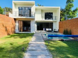 Industrialhaus Alberca privada y climatizada, ξενοδοχείο σε Ahuatepec