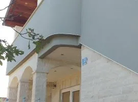 Apartments with parking space Pavicini, Marcana - 23228