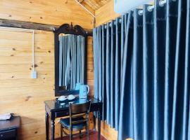 Khu Nghỉ dưỡng Sinh thái Nhà Lụa Retreat, chata v destinaci Ấp Quảng Giáo