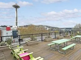 Affordable Belltown Condo Near Space Needle & Downtown