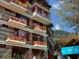 YOLO Backpackers - Manali