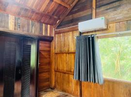 Khu Nghỉ dưỡng Sinh thái Nhà Lụa Retreat, puhkemajake sihtkohas Ấp Quảng Giáo