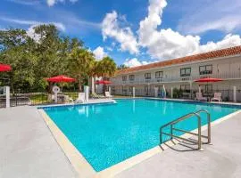 Travelodge by Wyndham Orlando Lake Buena Vista South