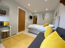 Malkin Wood Studio - 15 min walk to Holmfirth centre, alojamento para férias em Holmfirth