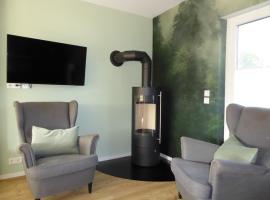 Family Mountain Winterberg Chalet privates Haus 10 Pers 4 Schlafzimmer WiFi near Lift, hotel em Winterberg