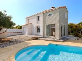 Paisible escale à Talmont-Saint-Hilaire avec piscine