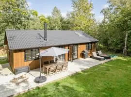 Nice Home In Sjællands Odde With Wifi