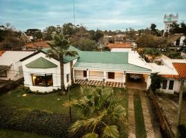 Casona rambla，位于拉弗洛雷斯塔的带热水浴缸的酒店