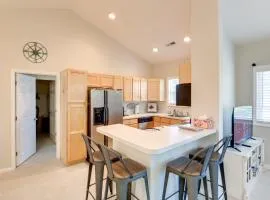 4 Mi to Beach Lewes Townhome with Ping-Pong Table
