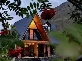 Grand Mountain Cottage