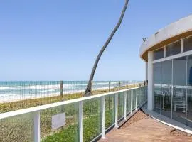 Luxo e conforto pé na areia em Barra de São Miguel