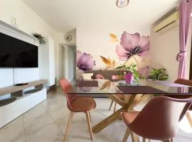 AgoRa Family House